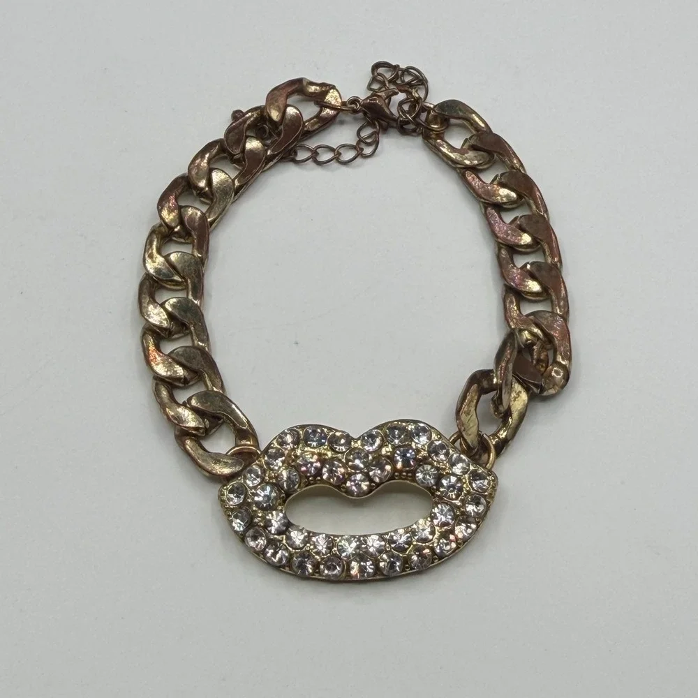Gold Tone Rhinestone Lips Chunky Curb Chain Bracelet Statement Costume Jewelry